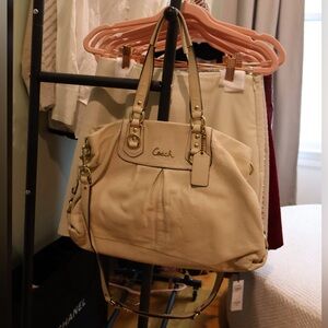Coach Beige Leather Shoulder Bag